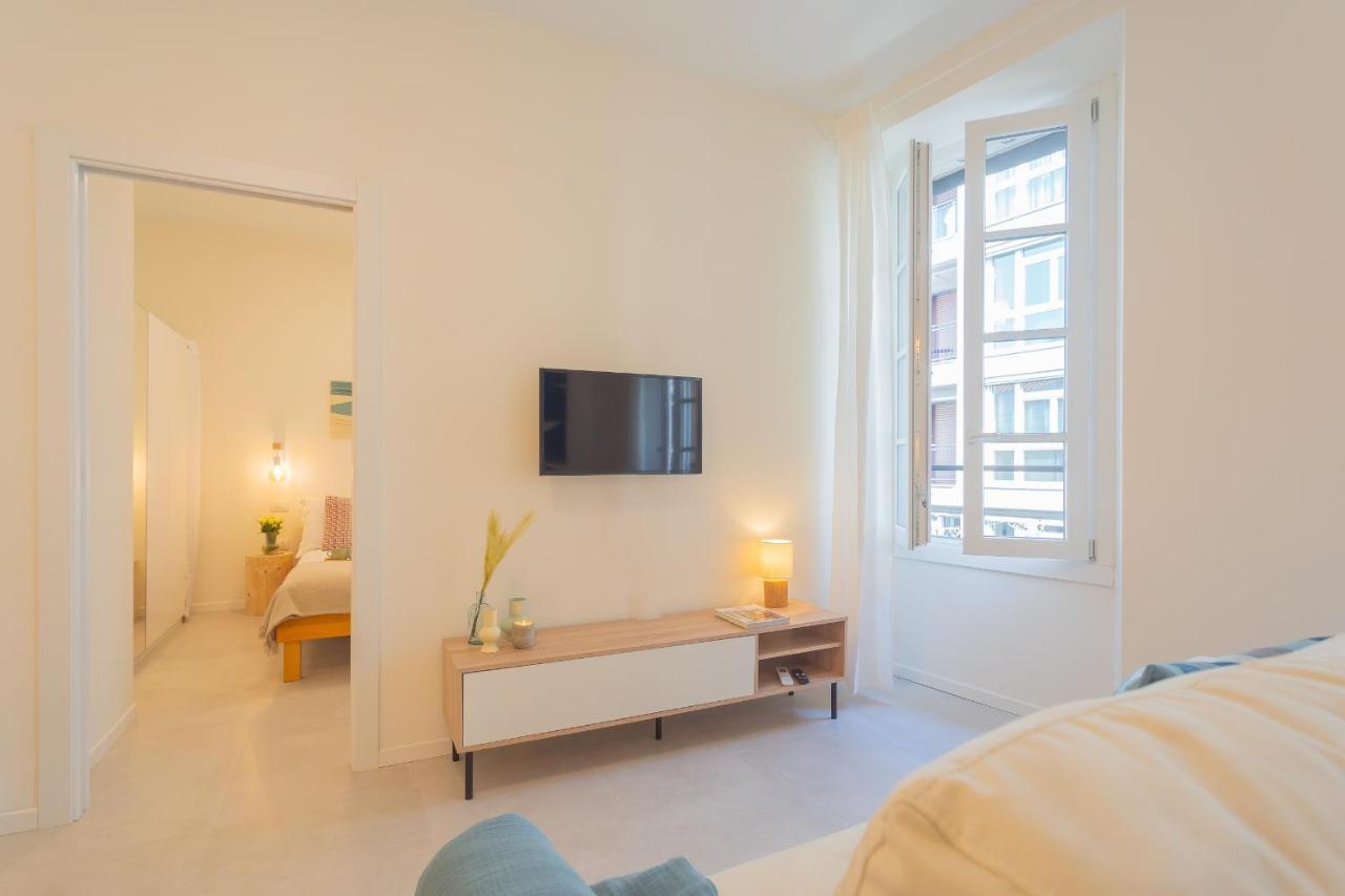 Enchanted Como Lake - City Apartment 2 By Rent All Como Buitenkant foto
