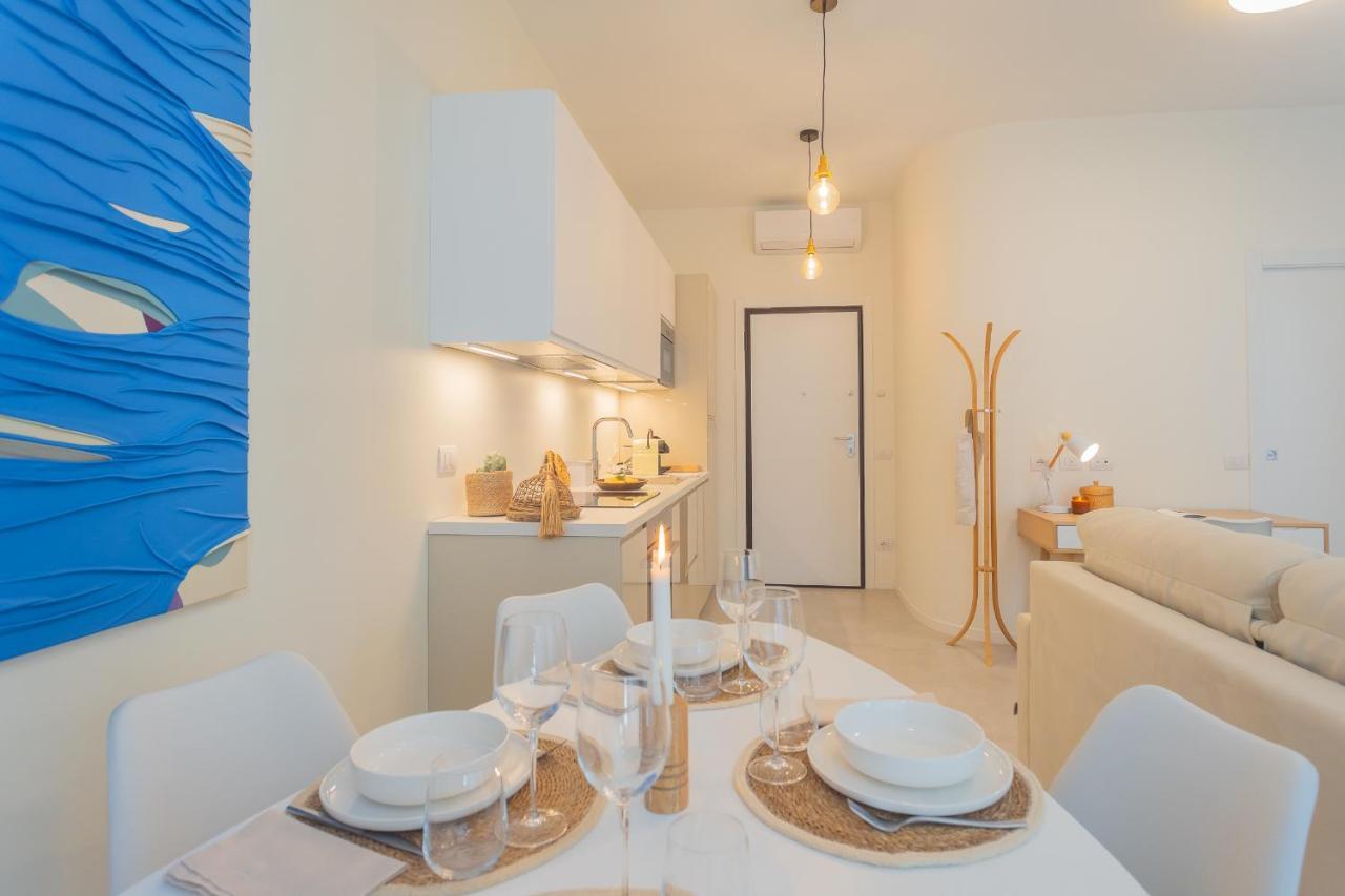 Enchanted Como Lake - City Apartment 2 By Rent All Como Buitenkant foto