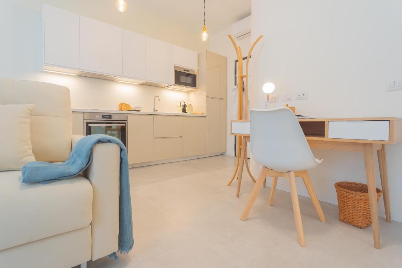 Enchanted Como Lake - City Apartment 2 By Rent All Como Buitenkant foto