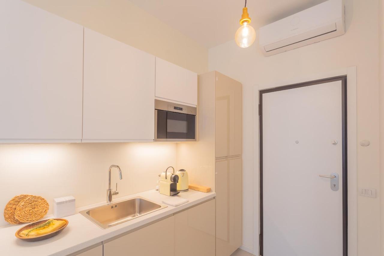 Enchanted Como Lake - City Apartment 2 By Rent All Como Buitenkant foto