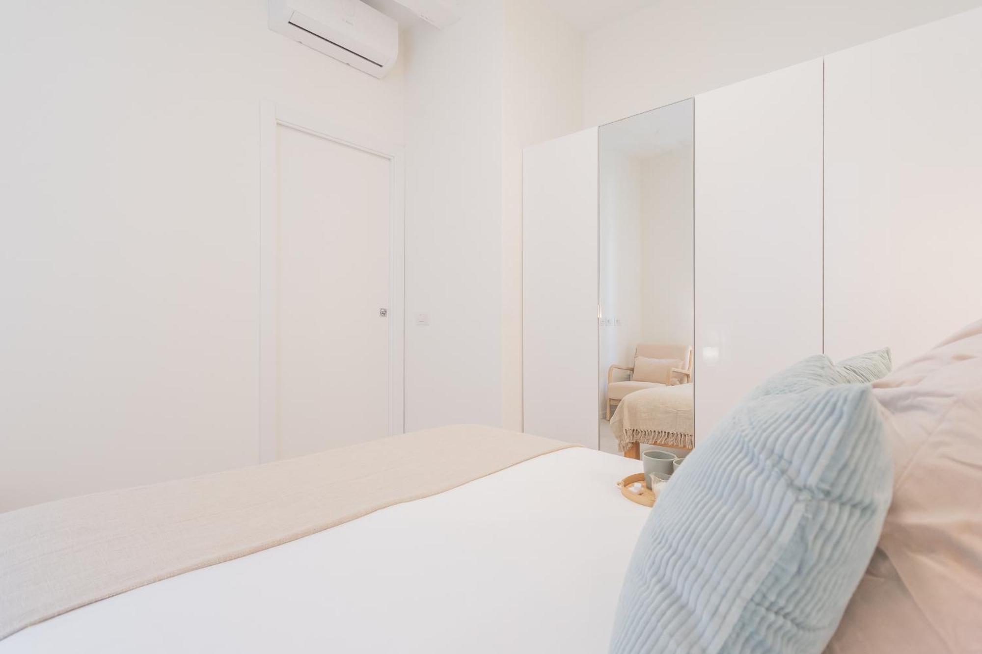 Enchanted Como Lake - City Apartment 2 By Rent All Como Buitenkant foto